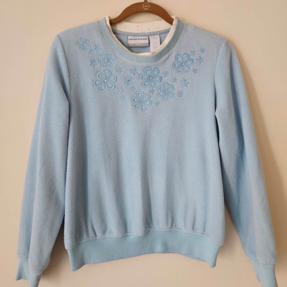 Vintage Alfred Dunner PS Grandmacore Blue Floral Embroidered Fleece Sweatshirt
